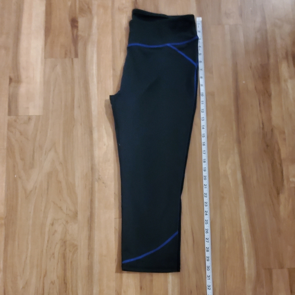 Fabletics Black and Blue Capris (Large)
